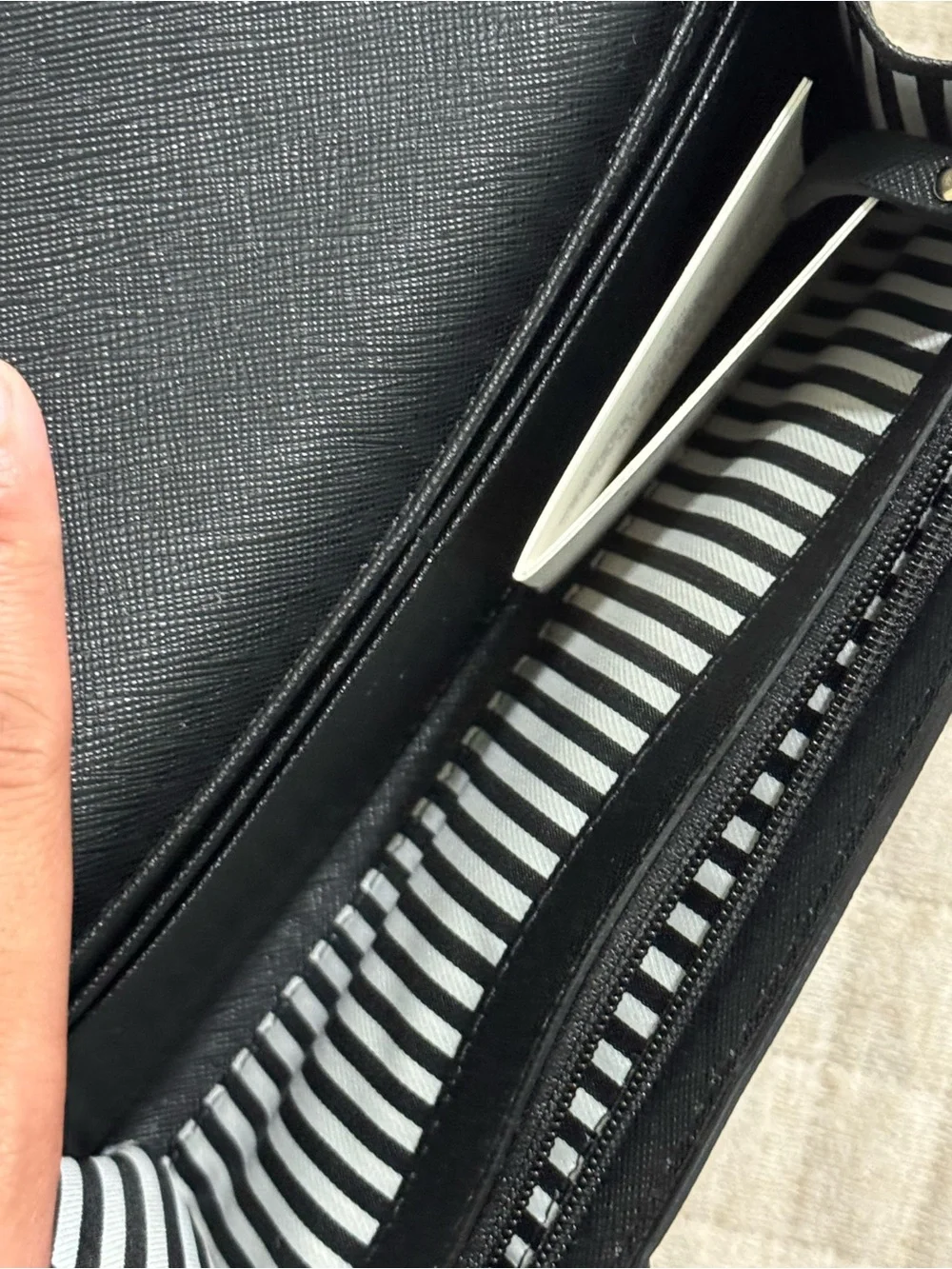 kate spade Chain Wallet in Black